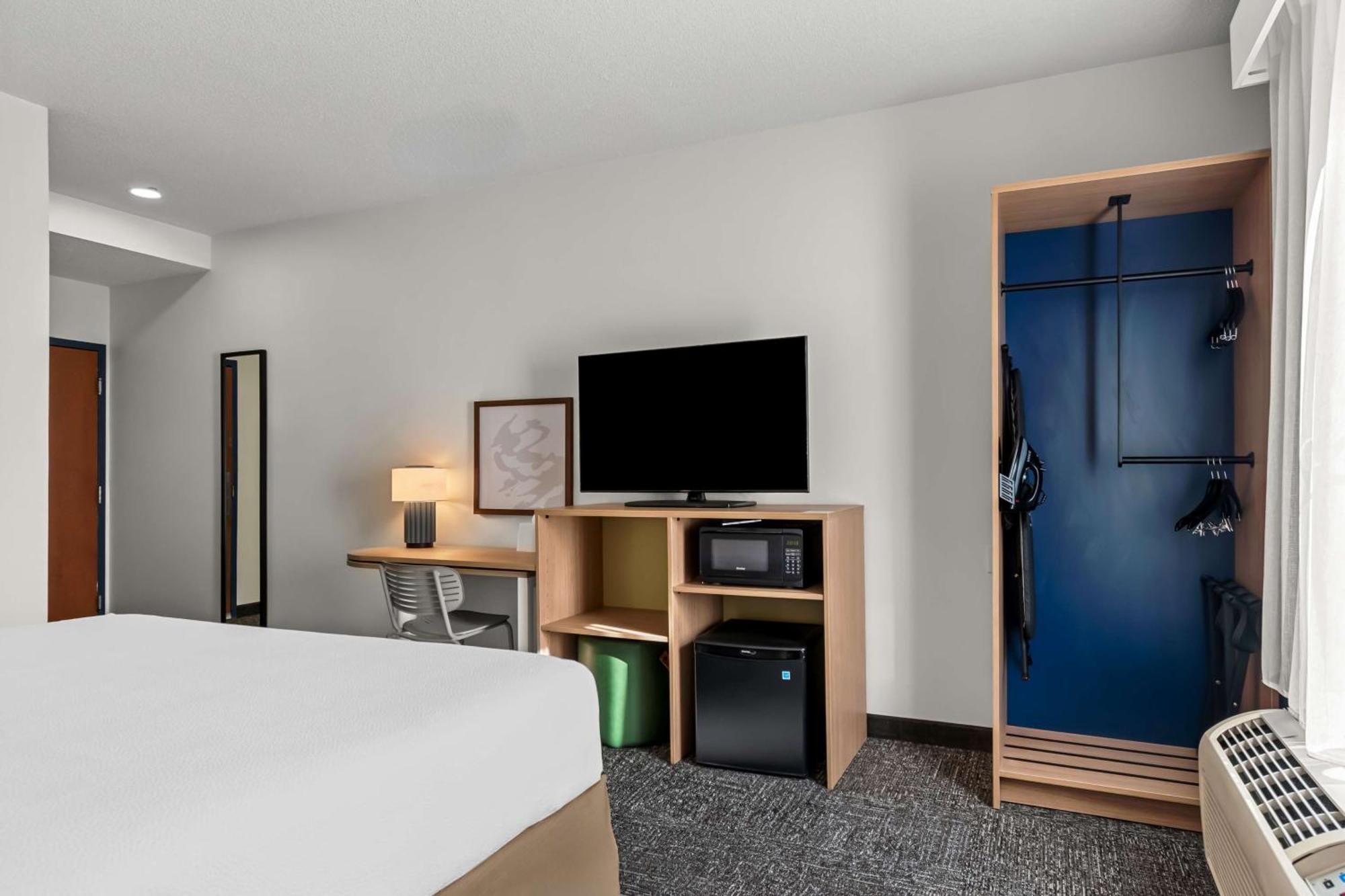 Spark By Hilton Hershey Near The Park Exterior photo