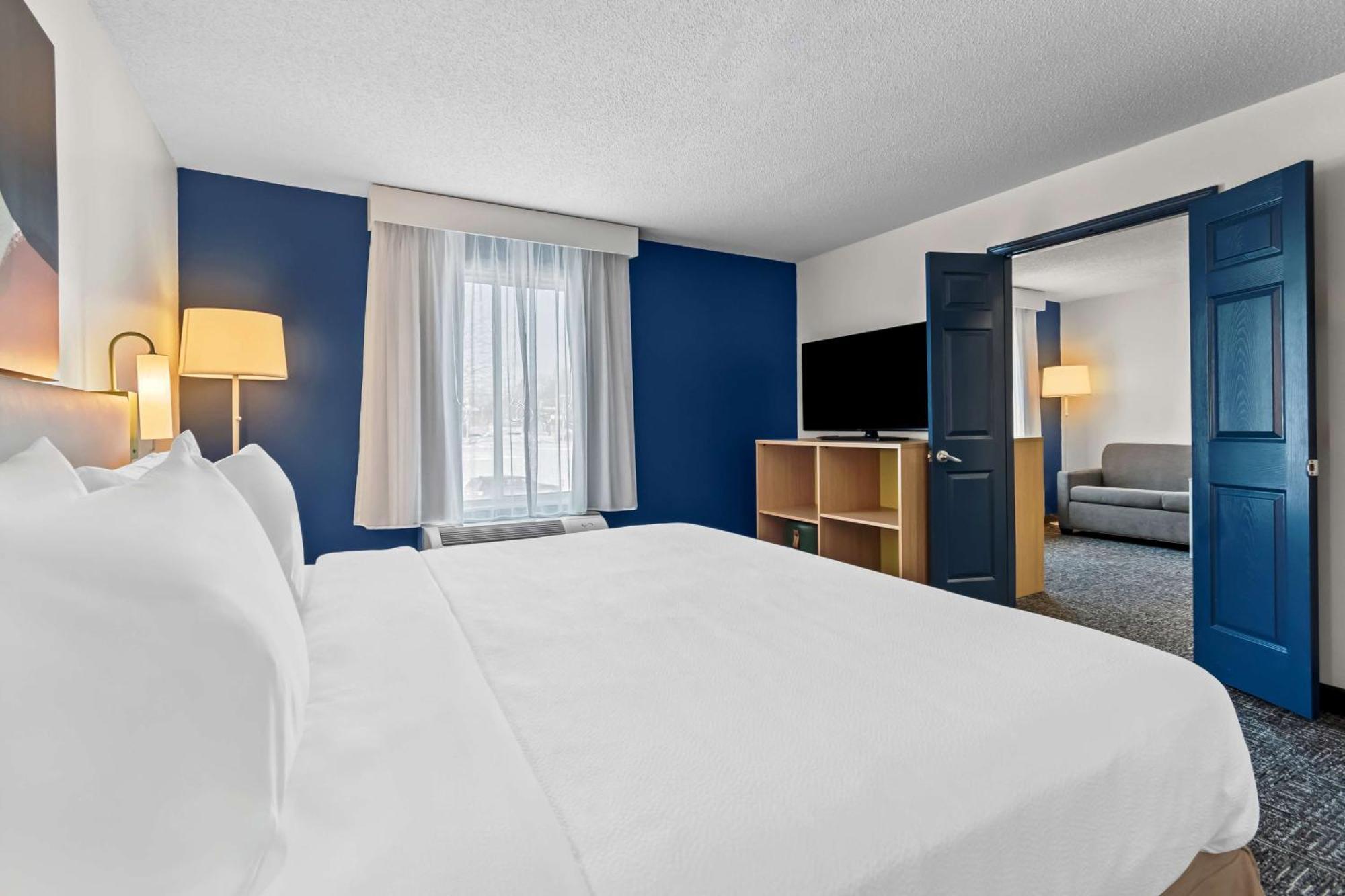 Spark By Hilton Hershey Near The Park Exterior photo