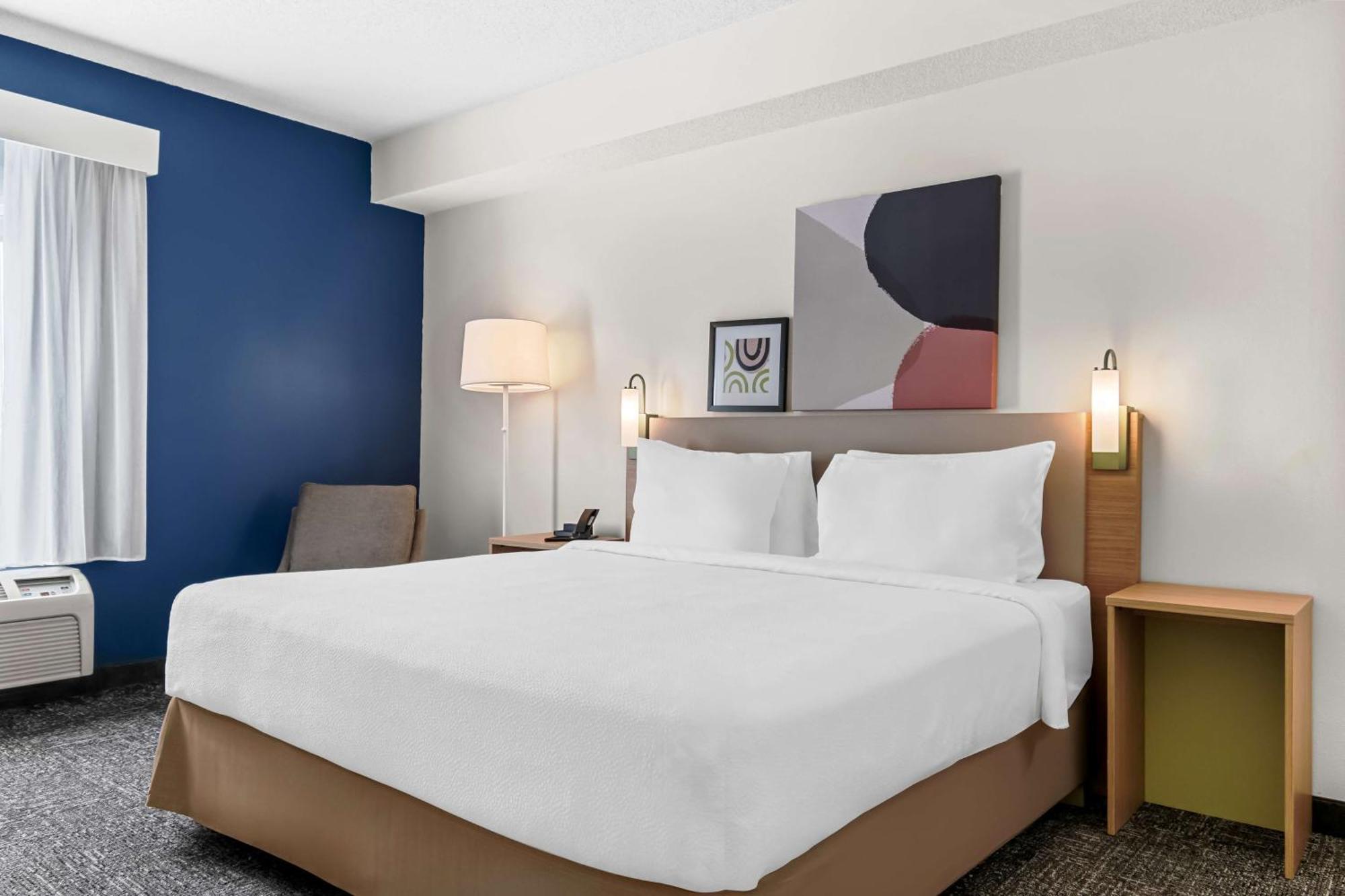 Spark By Hilton Hershey Near The Park Exterior photo