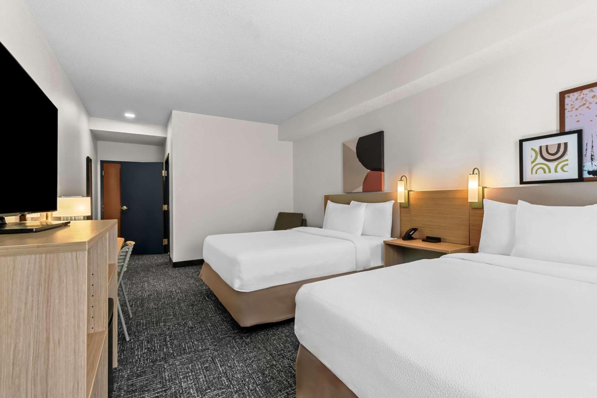 Spark By Hilton Hershey Near The Park Exterior photo
